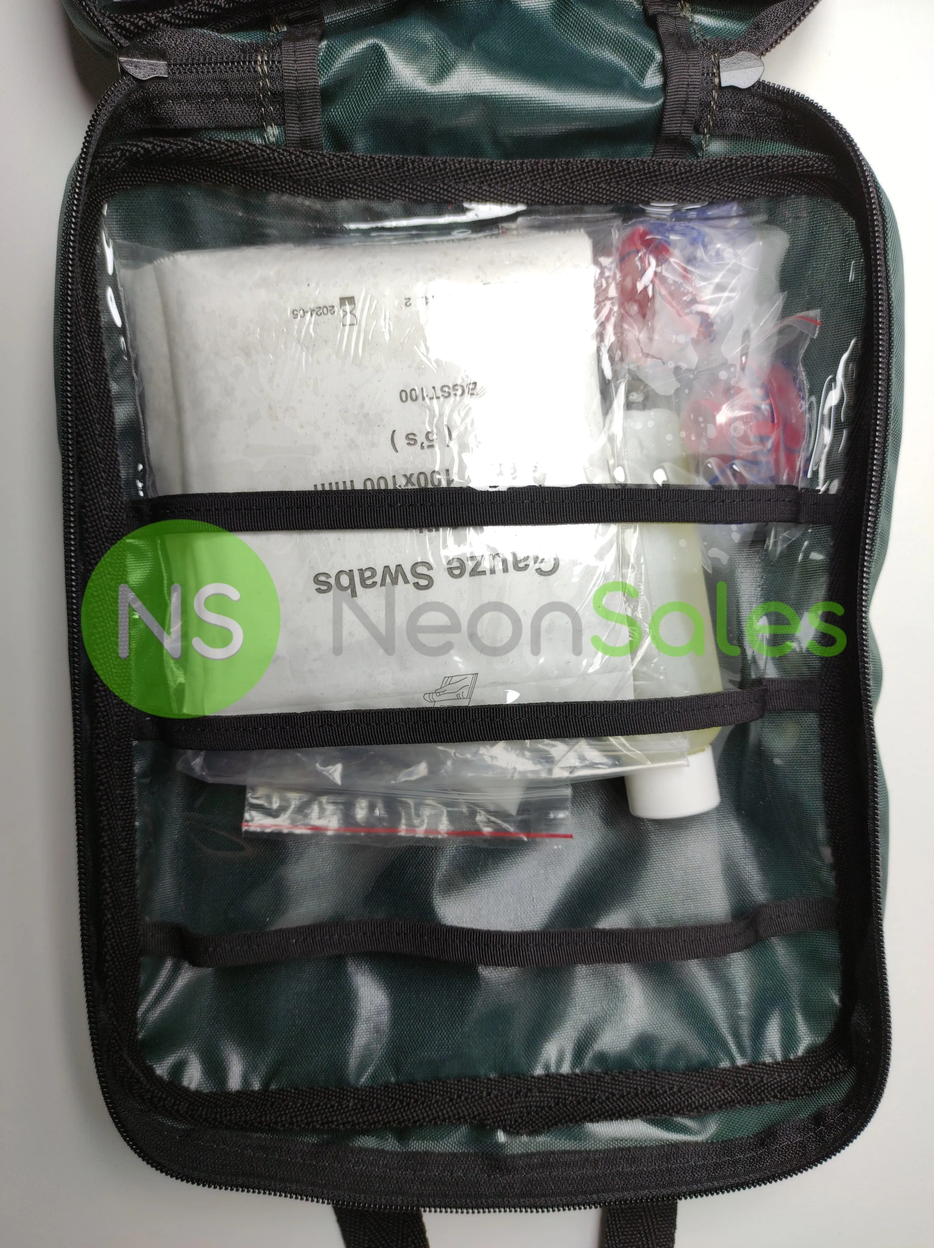 VEHICLE FIRST AID KIT, PREPACKED IN BAG