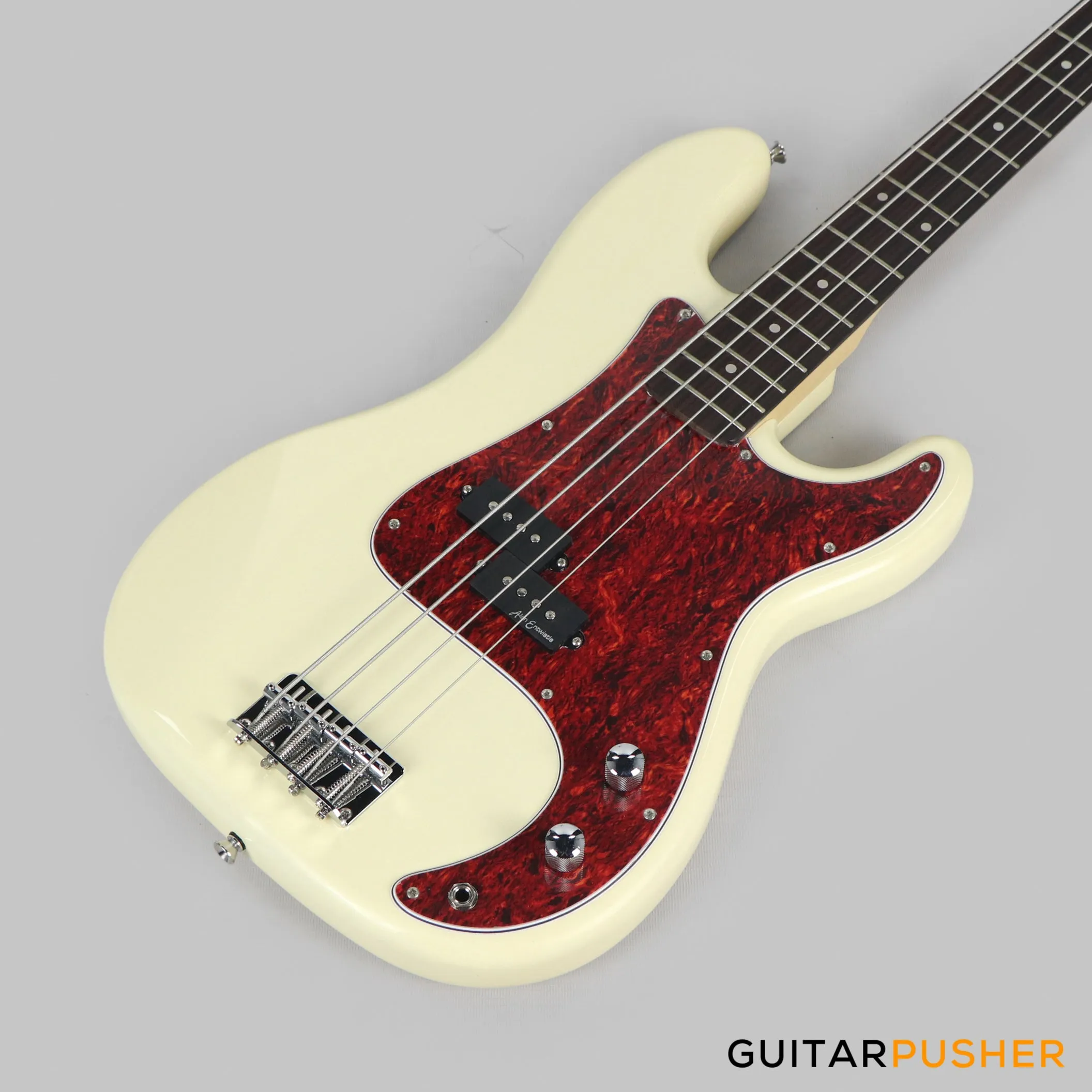 Vintage Coaster Series V40 4-String PB Bass w/ Kinsman 10-Watt Bass Amplifier, Gig Bag, & Accessories - Vintage White